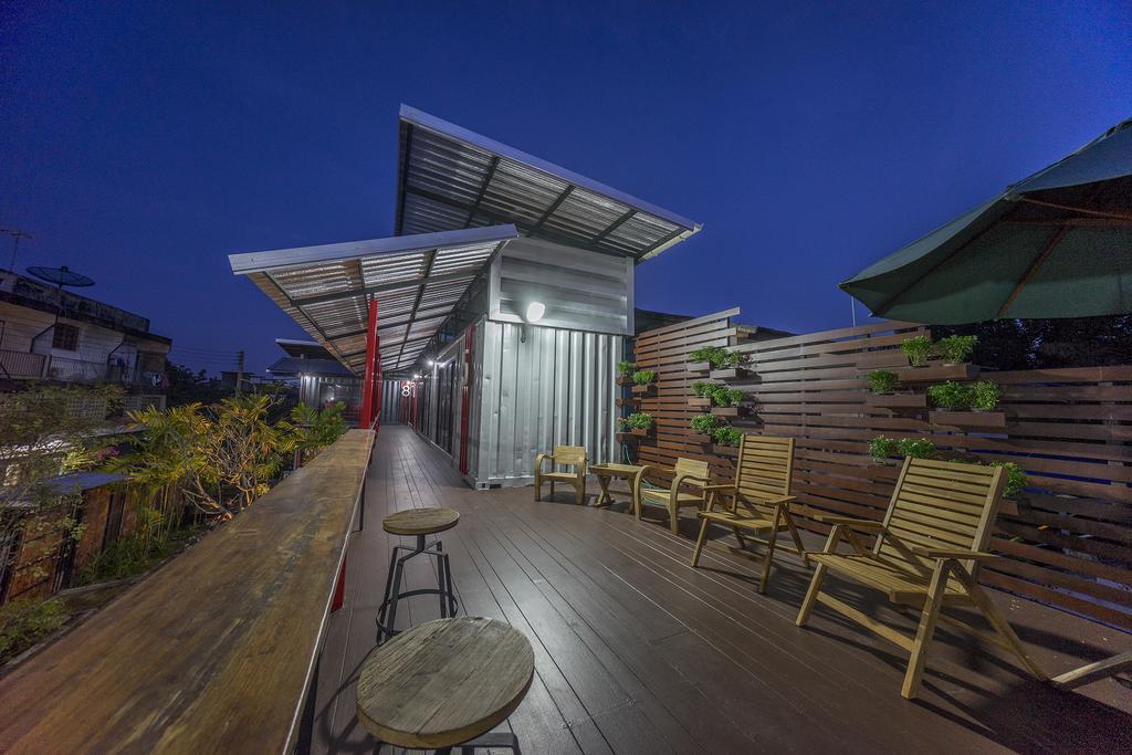 At Box Hostel 清邁 外观 照片