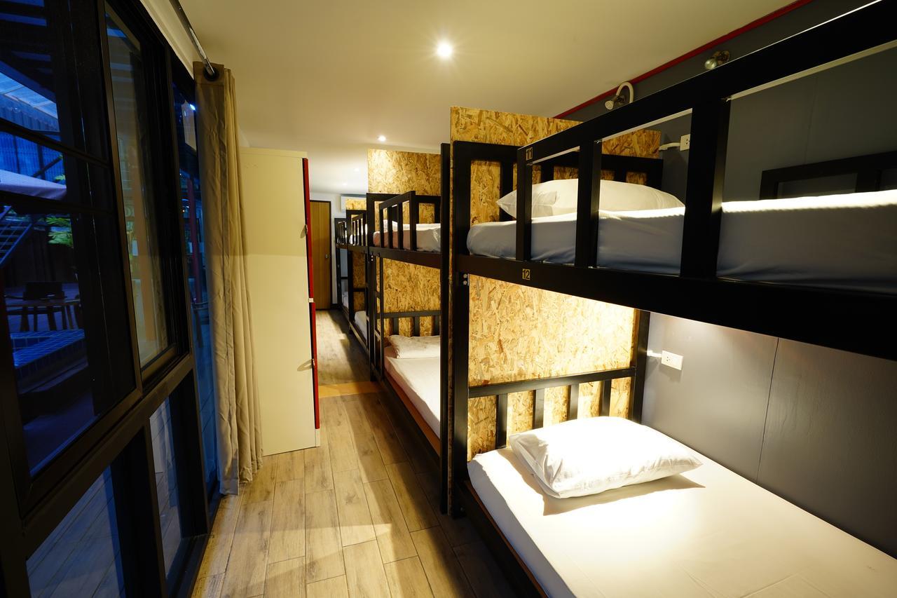 At Box Hostel 清邁 外观 照片