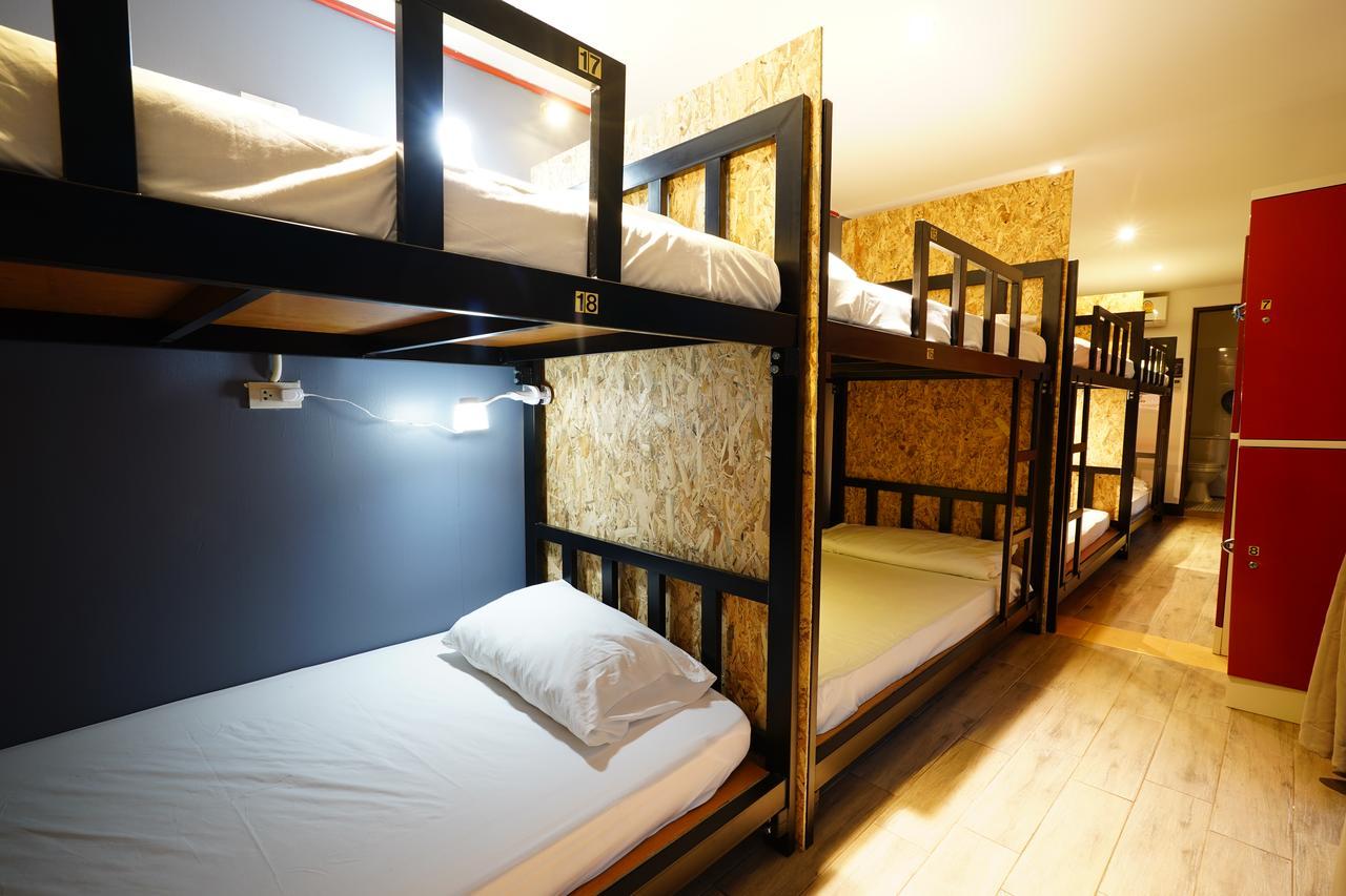At Box Hostel 清邁 外观 照片