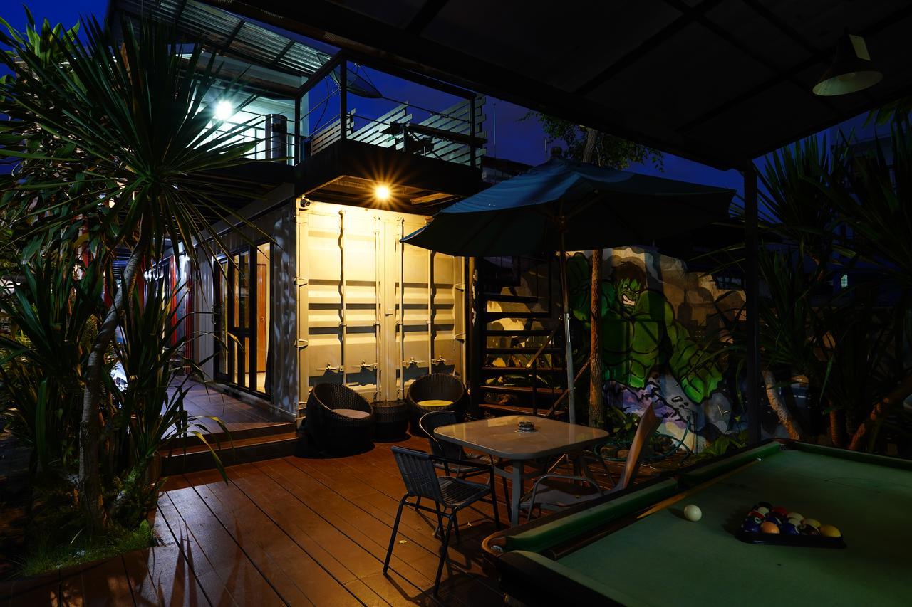 At Box Hostel 清邁 外观 照片