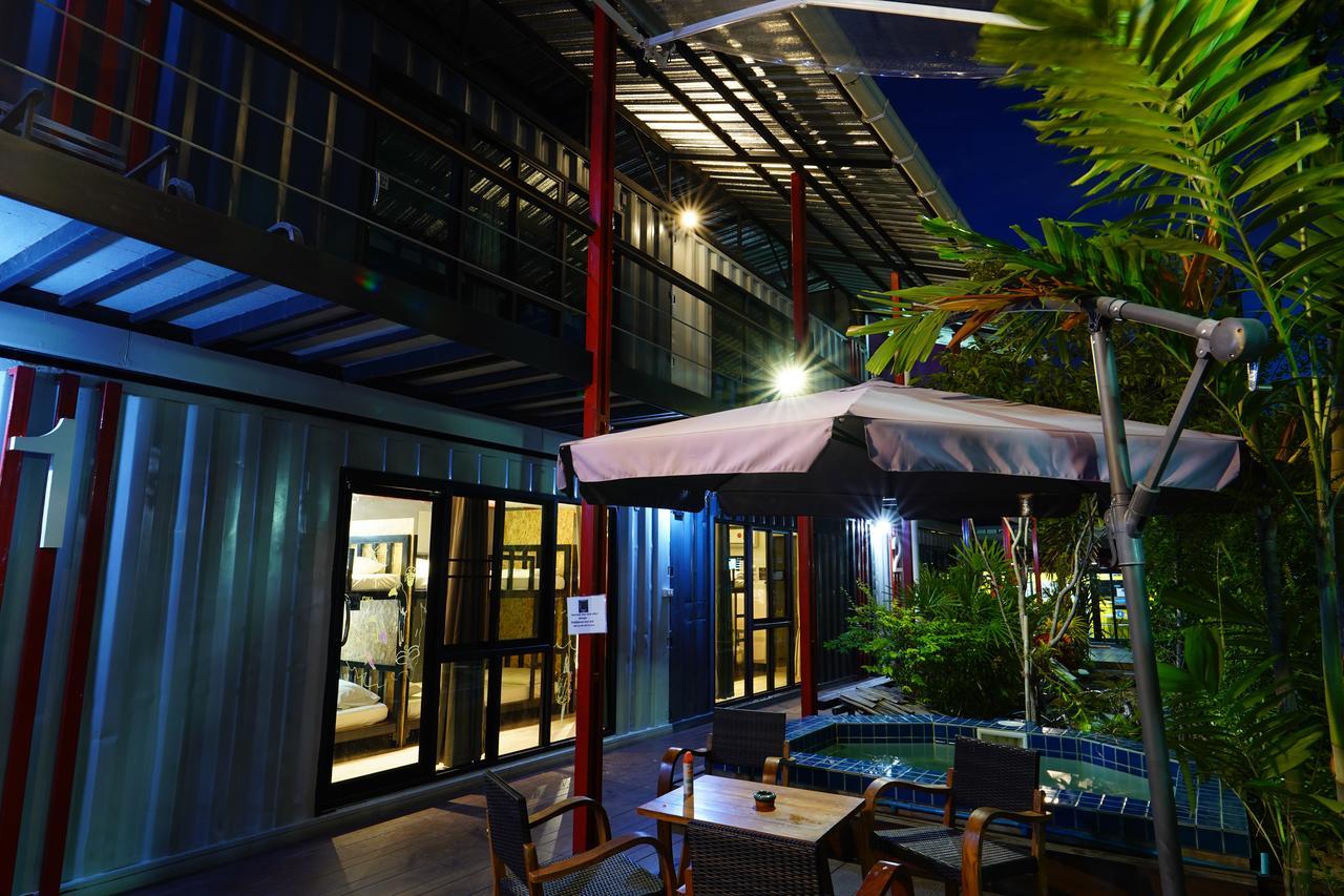At Box Hostel 清邁 外观 照片