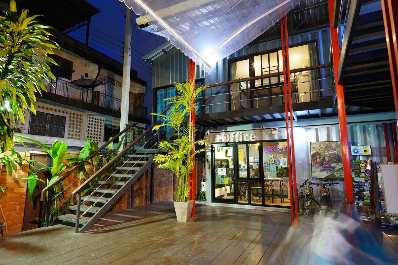 At Box Hostel 清邁 外观 照片