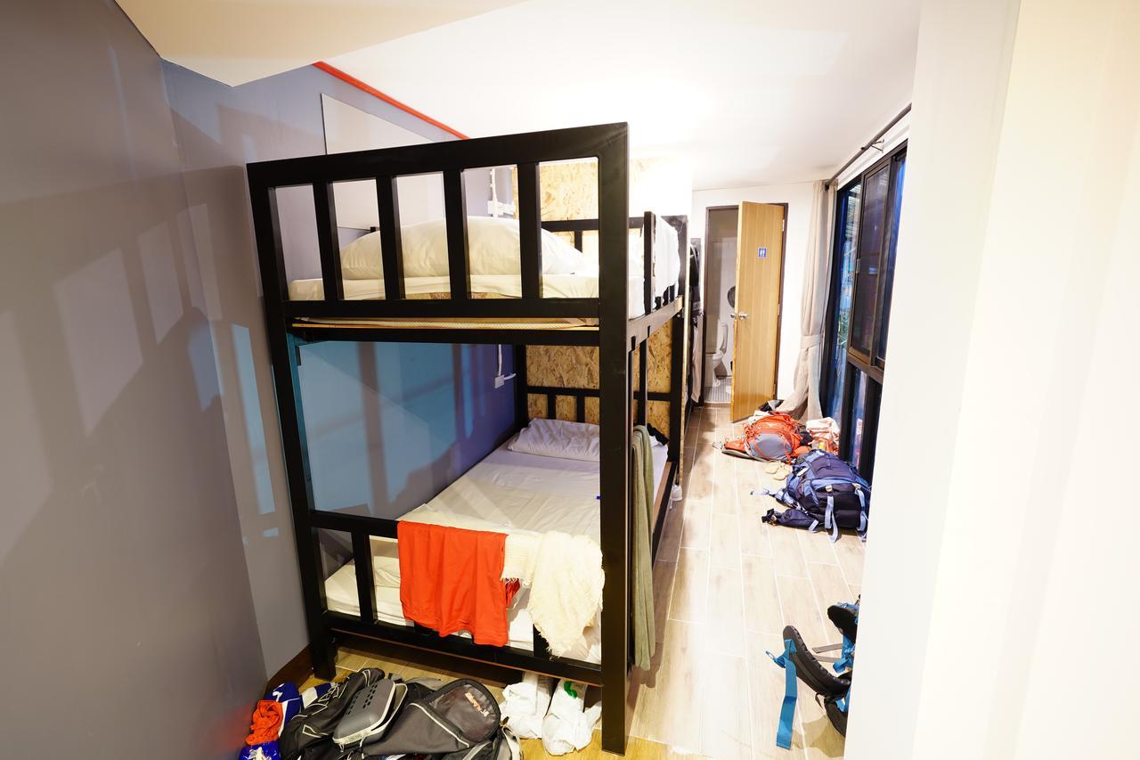 At Box Hostel 清邁 外观 照片