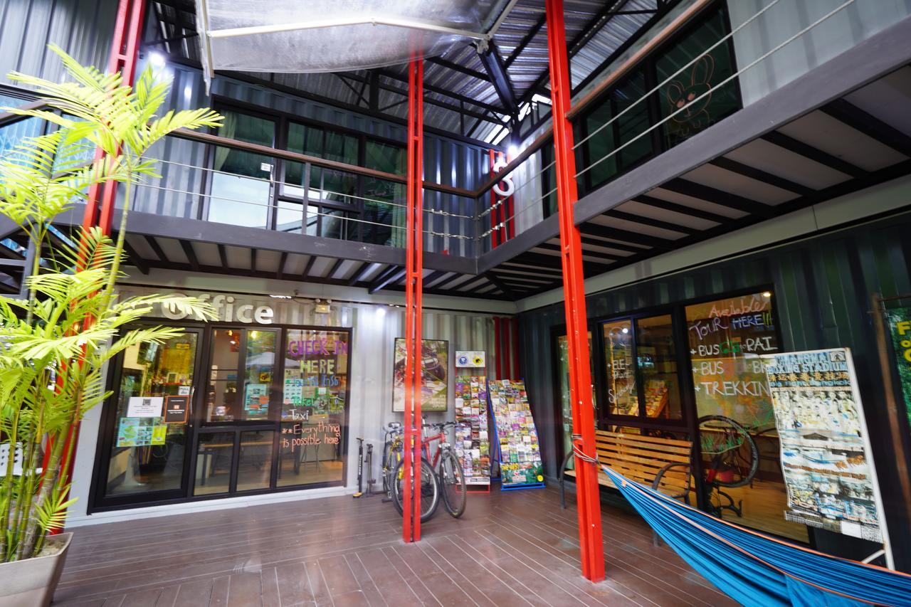 At Box Hostel 清邁 外观 照片
