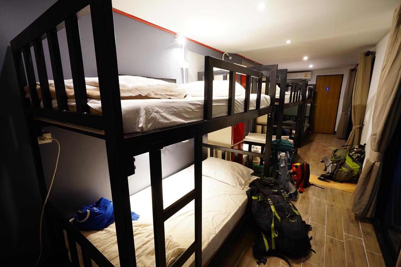 At Box Hostel 清邁 外观 照片